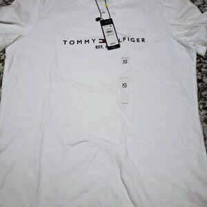 Tommy Hilfiger  T-shirt